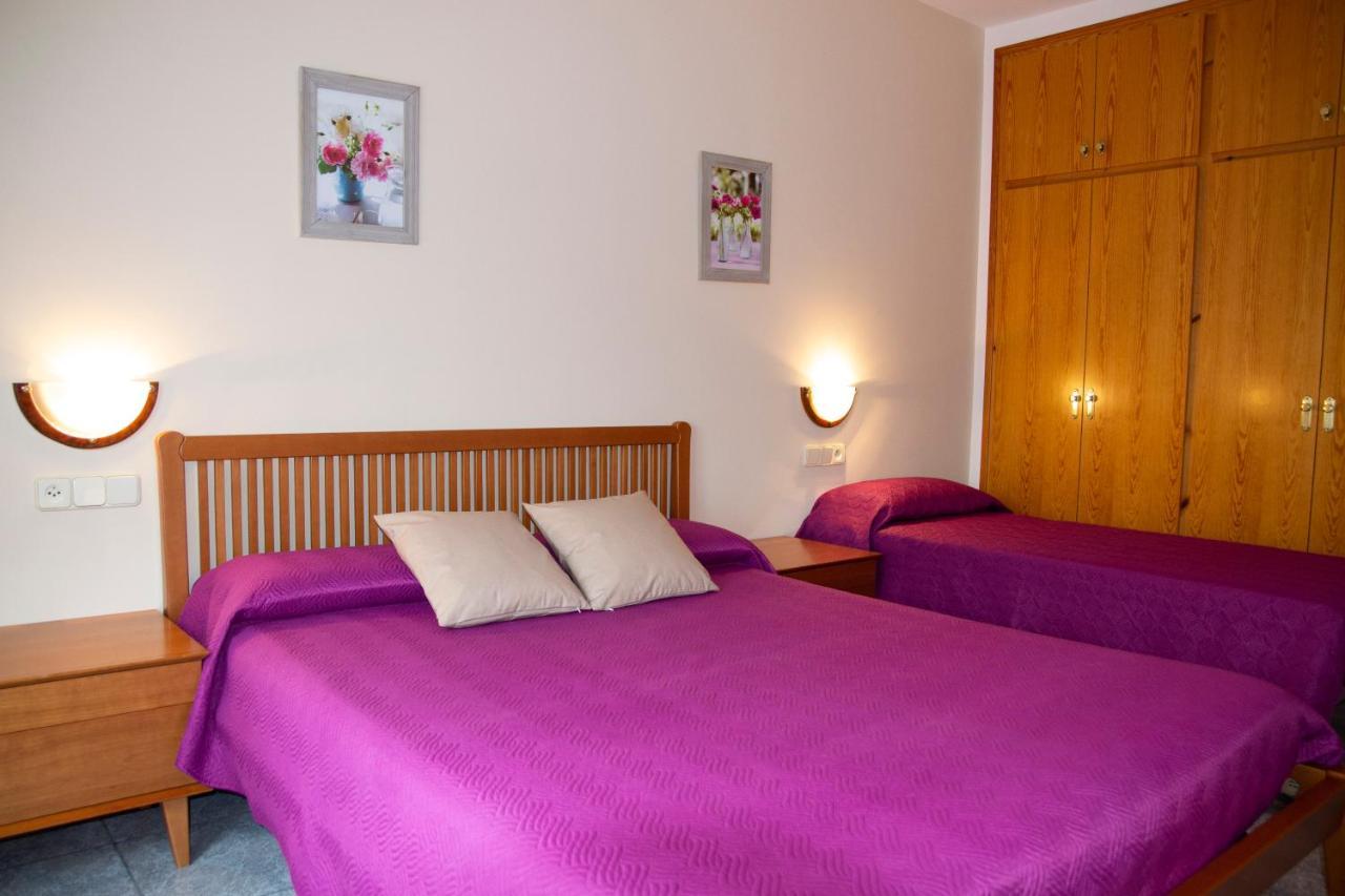 Hostal Montserrat Montseny Exterior foto