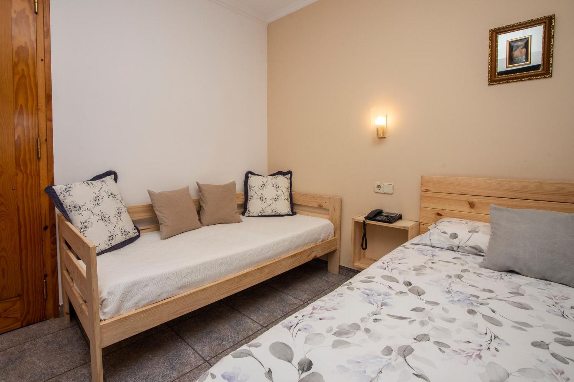 Hostal Montserrat Montseny Zimmer foto