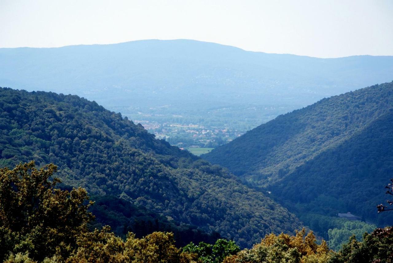 Hostal Montserrat Montseny Exterior foto