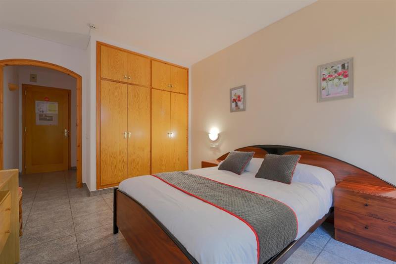 Hostal Montserrat Montseny Exterior foto